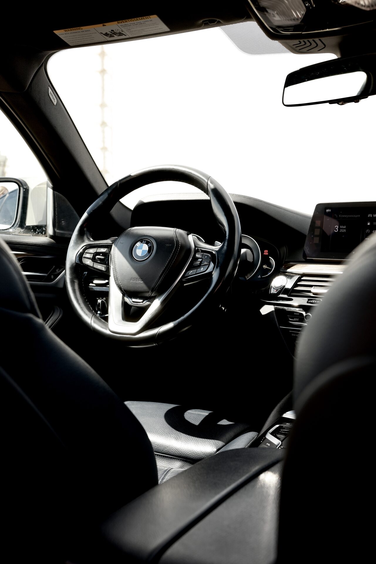 BMW 530i — руль и приборная панель