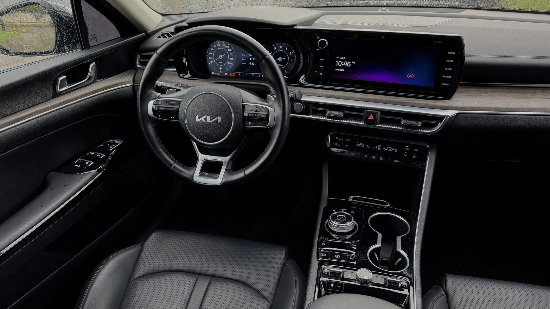 Kia K5 — интерьер Nobless